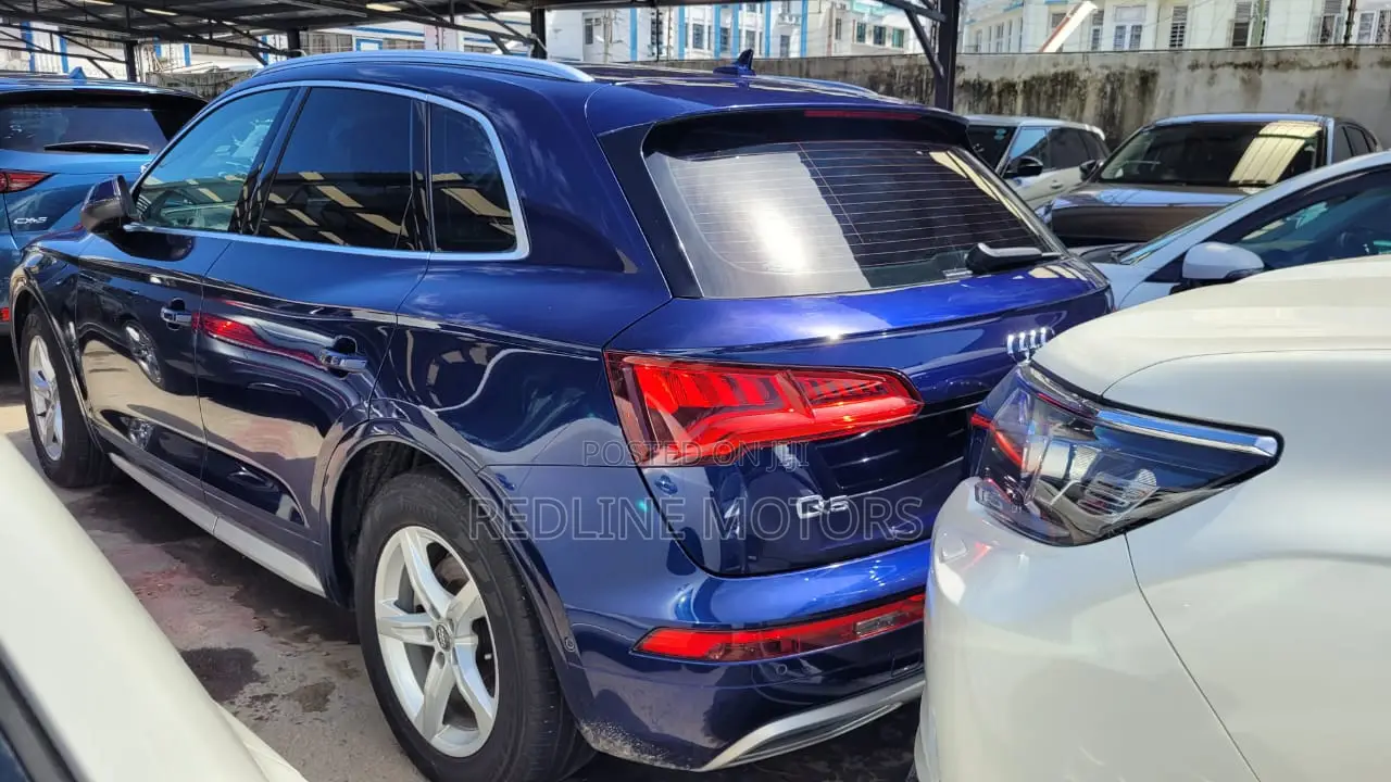Audi Q5 2.0T Premium AWD quattro 2018 Blue