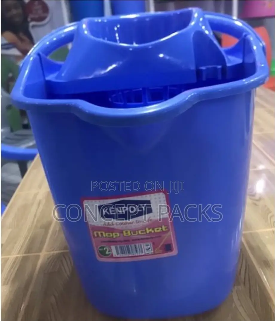 Kenpoly Mop Bucket With a Pour Sprout
