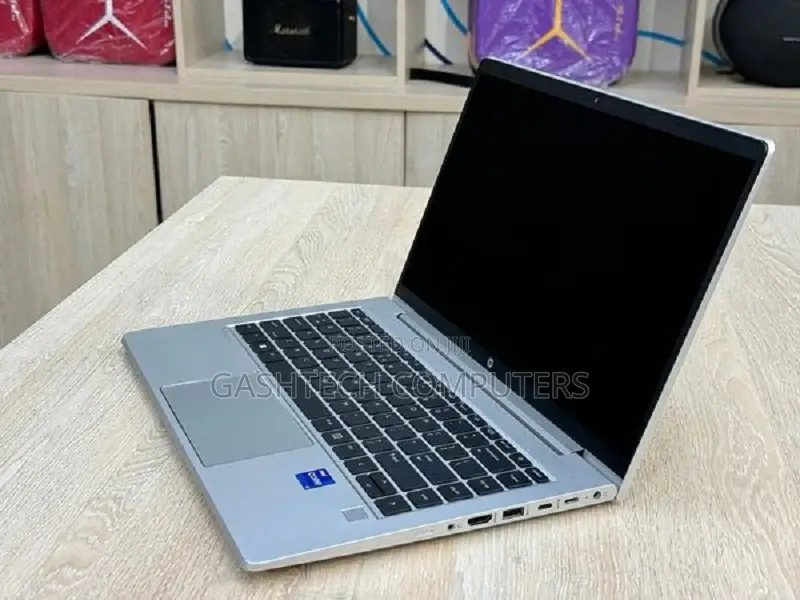 New Laptop HP ProBook 440 G10 8GB Intel Core I7 SSD 512GB