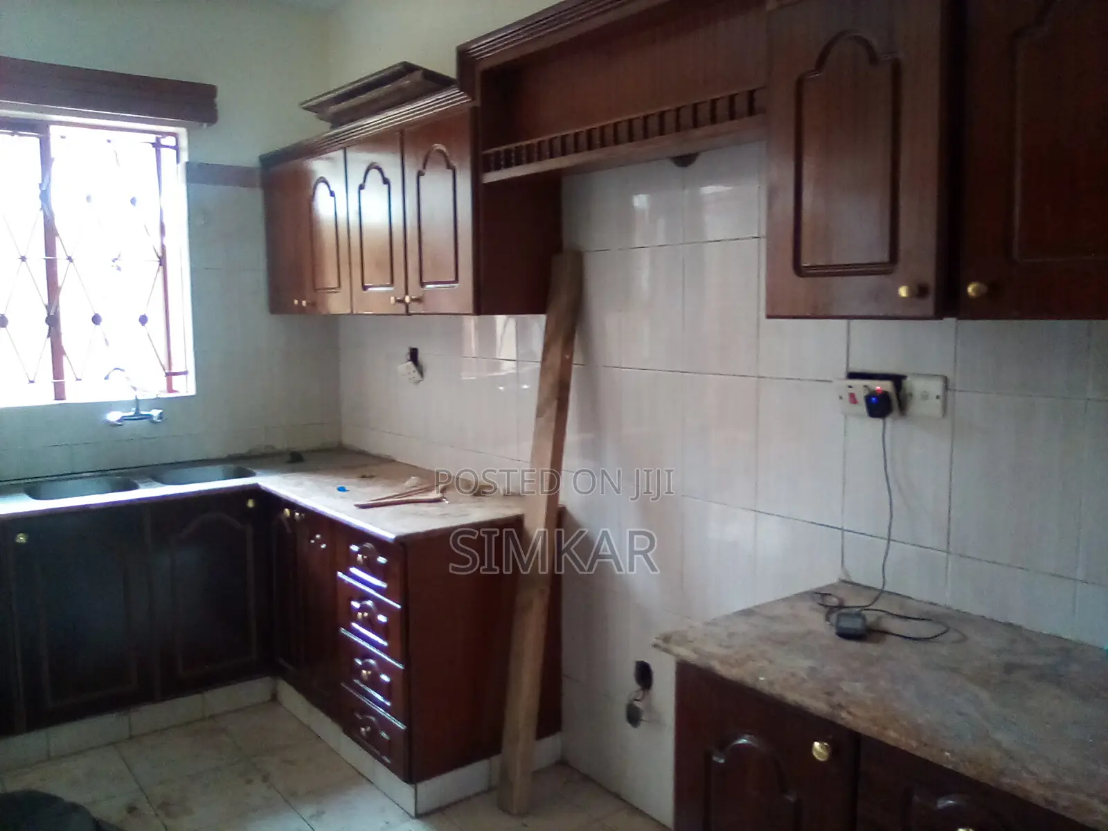 4bdrm Townhouse/Terrace in Muthangari for sale