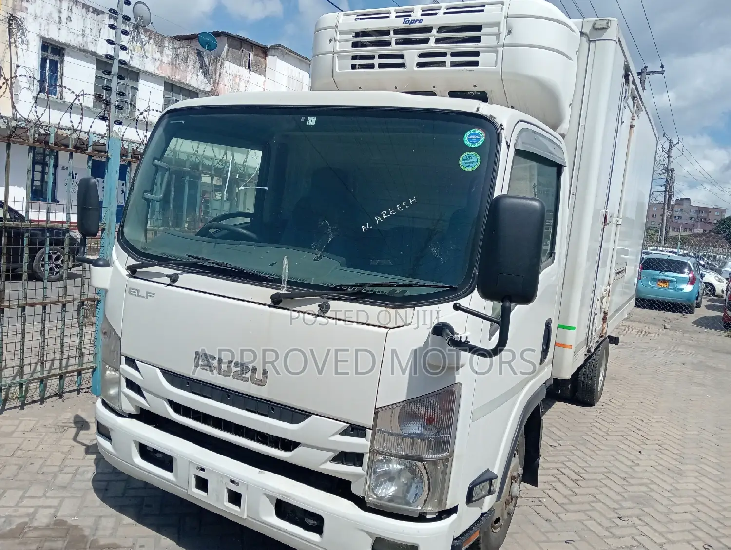 Isuzu NPR85 Freezer