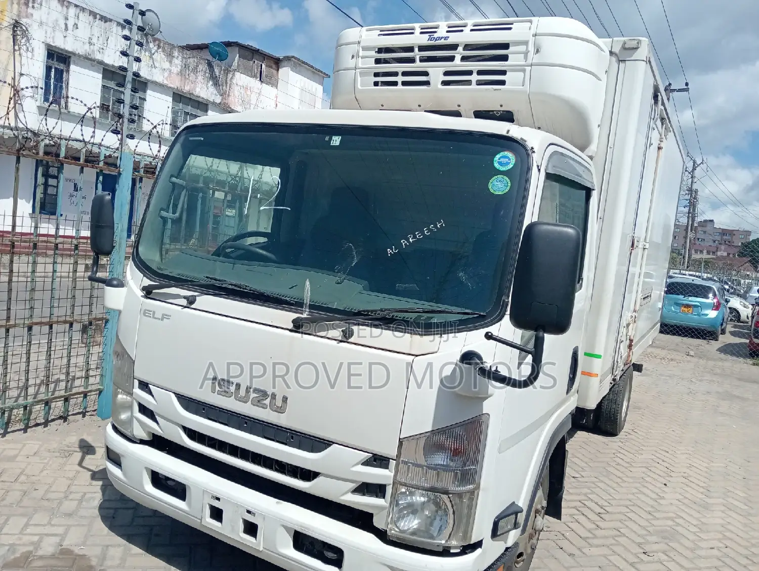 Isuzu NPR85 Freezer