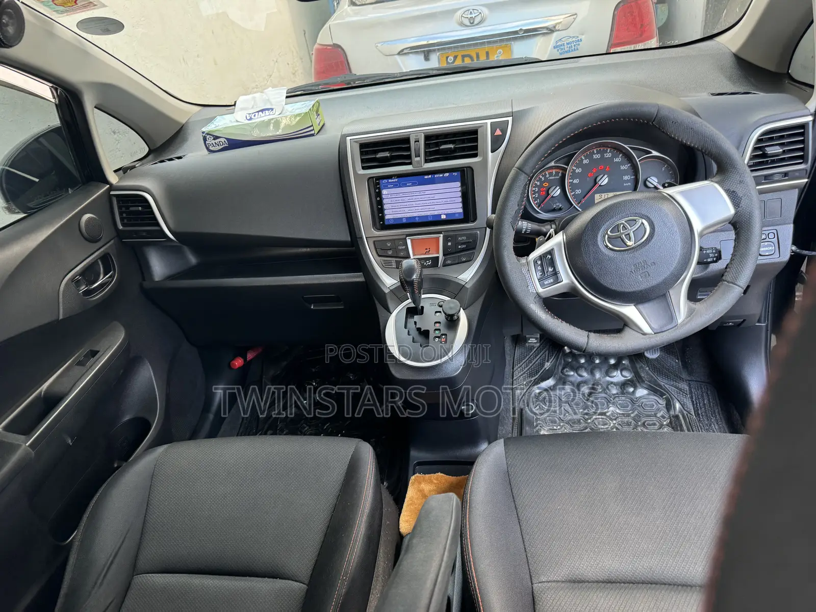 Toyota Ractis 1.5 FWD 2014 Black