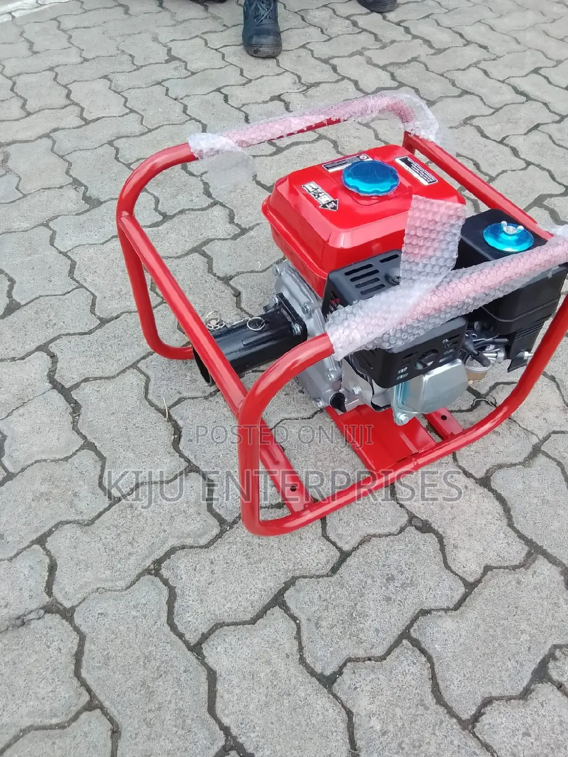 Poker Vibrator 7.5hp Petrol Powered
