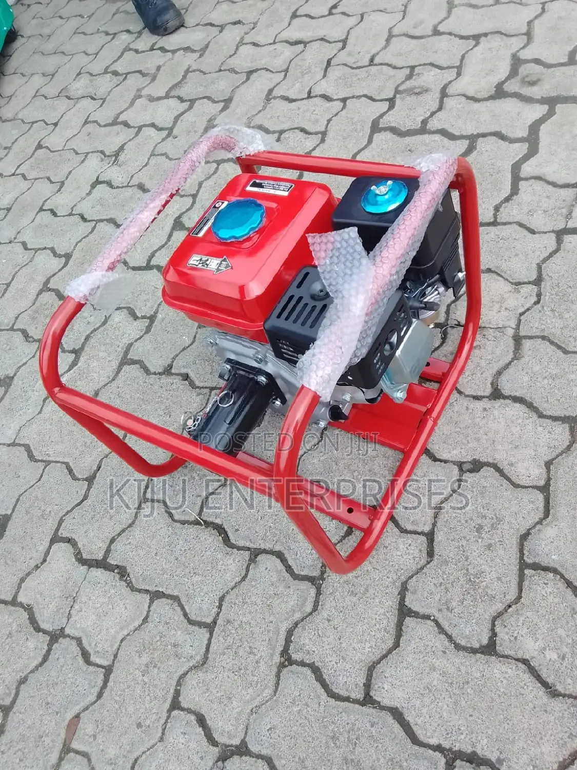 Poker Vibrator 7.5hp Petrol Powered