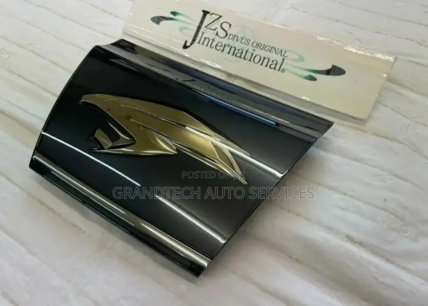 Toyota Harrier Front Logo