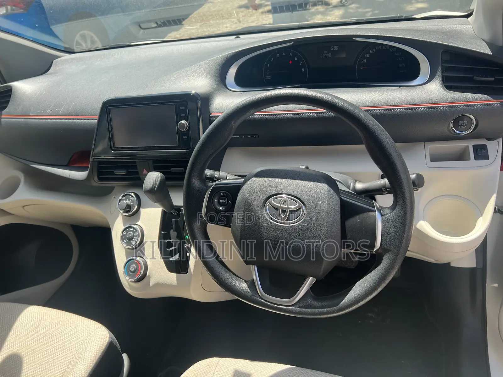 Toyota Sienta 2017 White