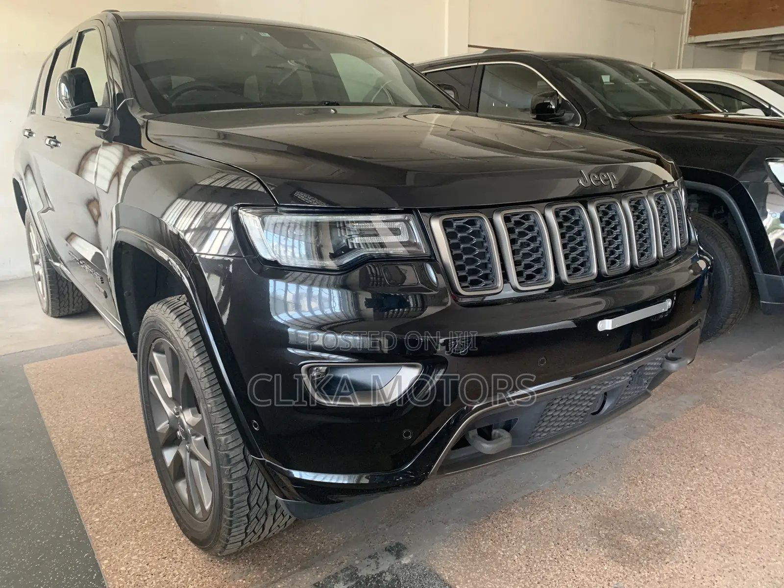 Jeep Grand Cherokee Summit 4dr 4x4 2016 Black