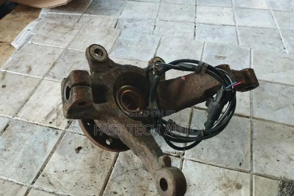 Nissan Note 2008 Front Wheel Hub