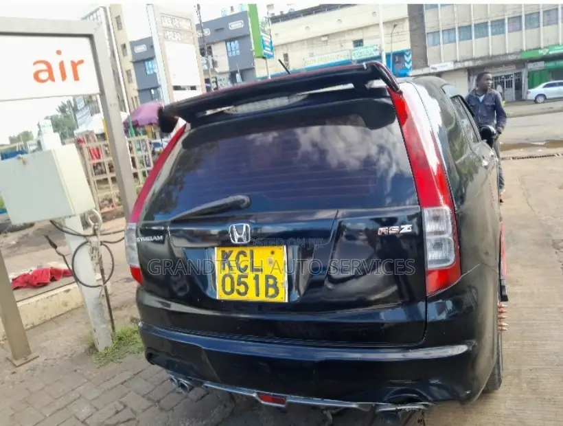 Honda Stream RSZ Spoiler