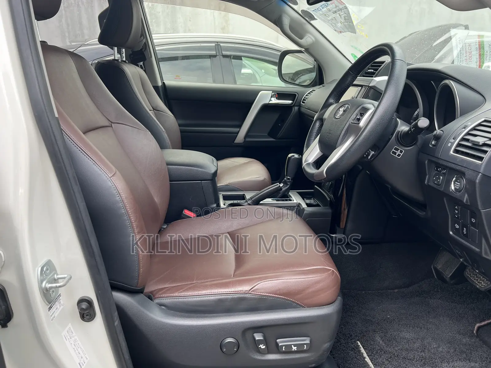 Toyota Land Cruiser Prado 2017 White