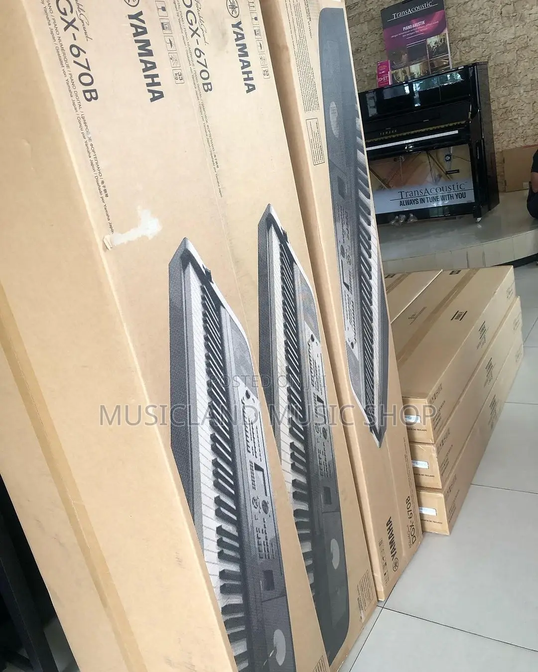 Yamaha DGX 670B