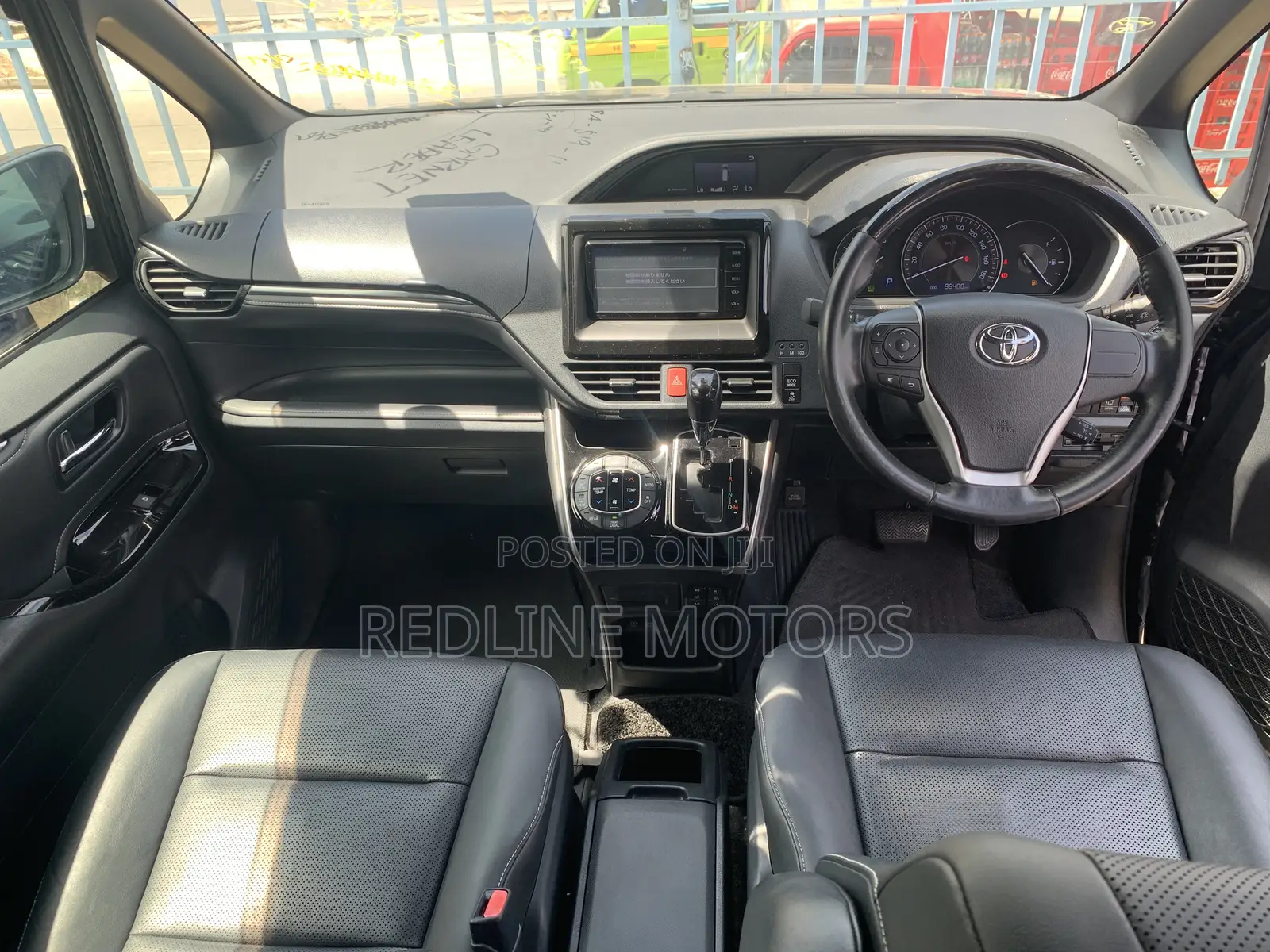 Toyota Esquire 2.0 FWD (8 seater) 2018 Black