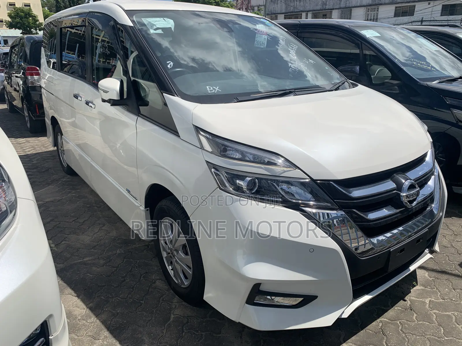 Nissan Serena 2017 White