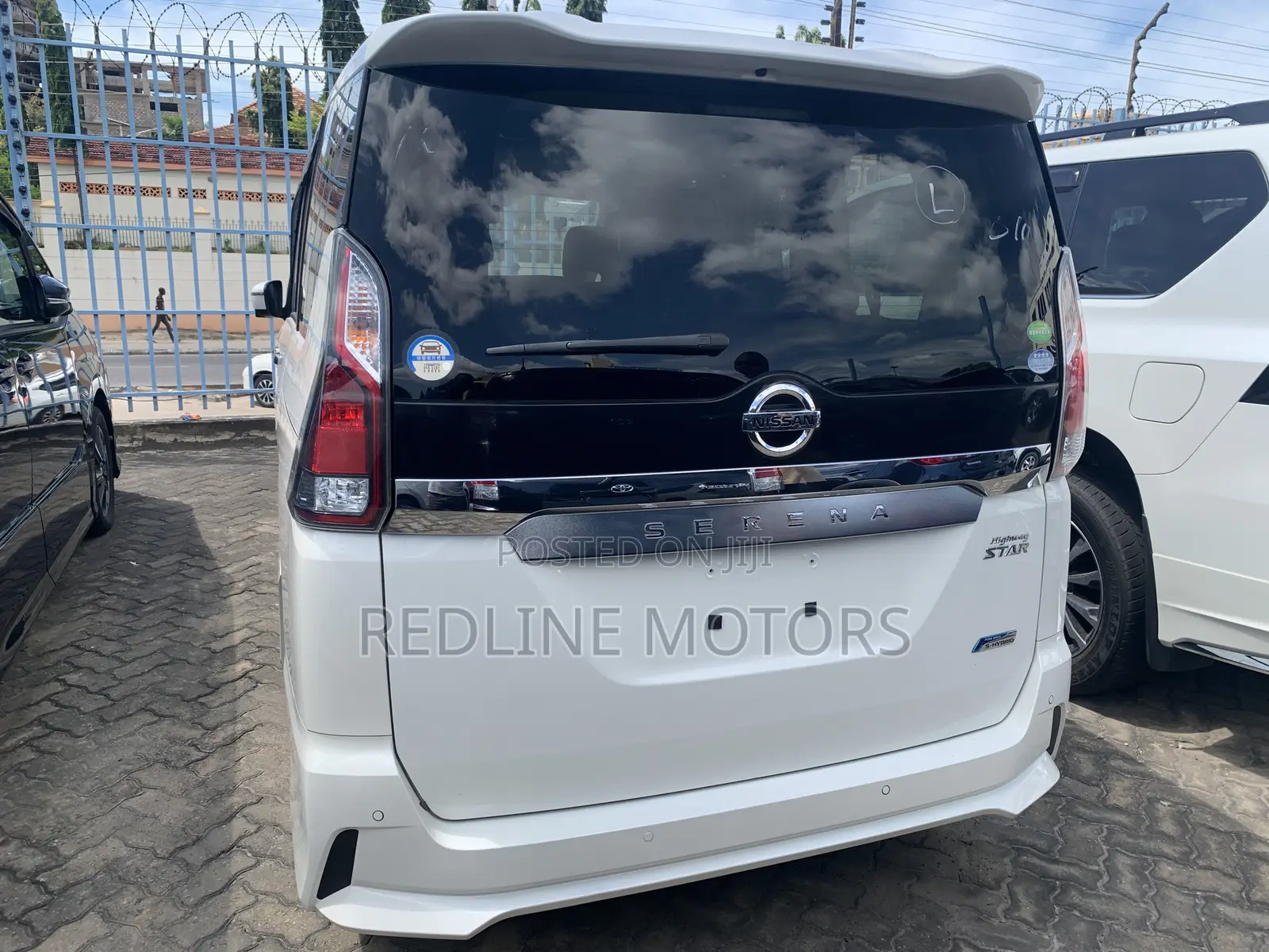 Nissan Serena 2017 White