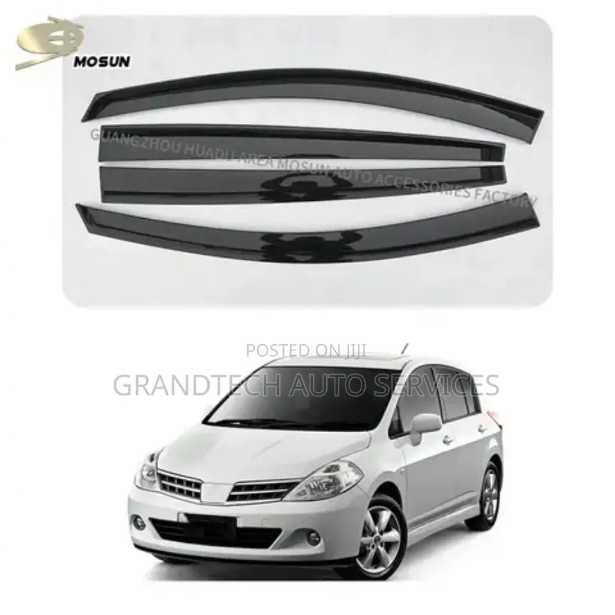 Nissan Tiida Wagon Windbreaker