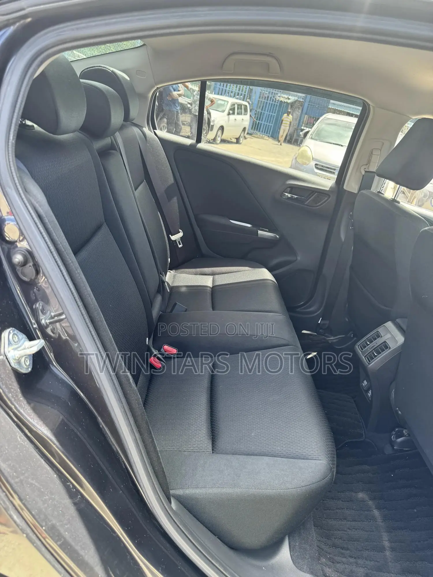 Honda Grace 1.5 Hybrid FWD 2017 Gray