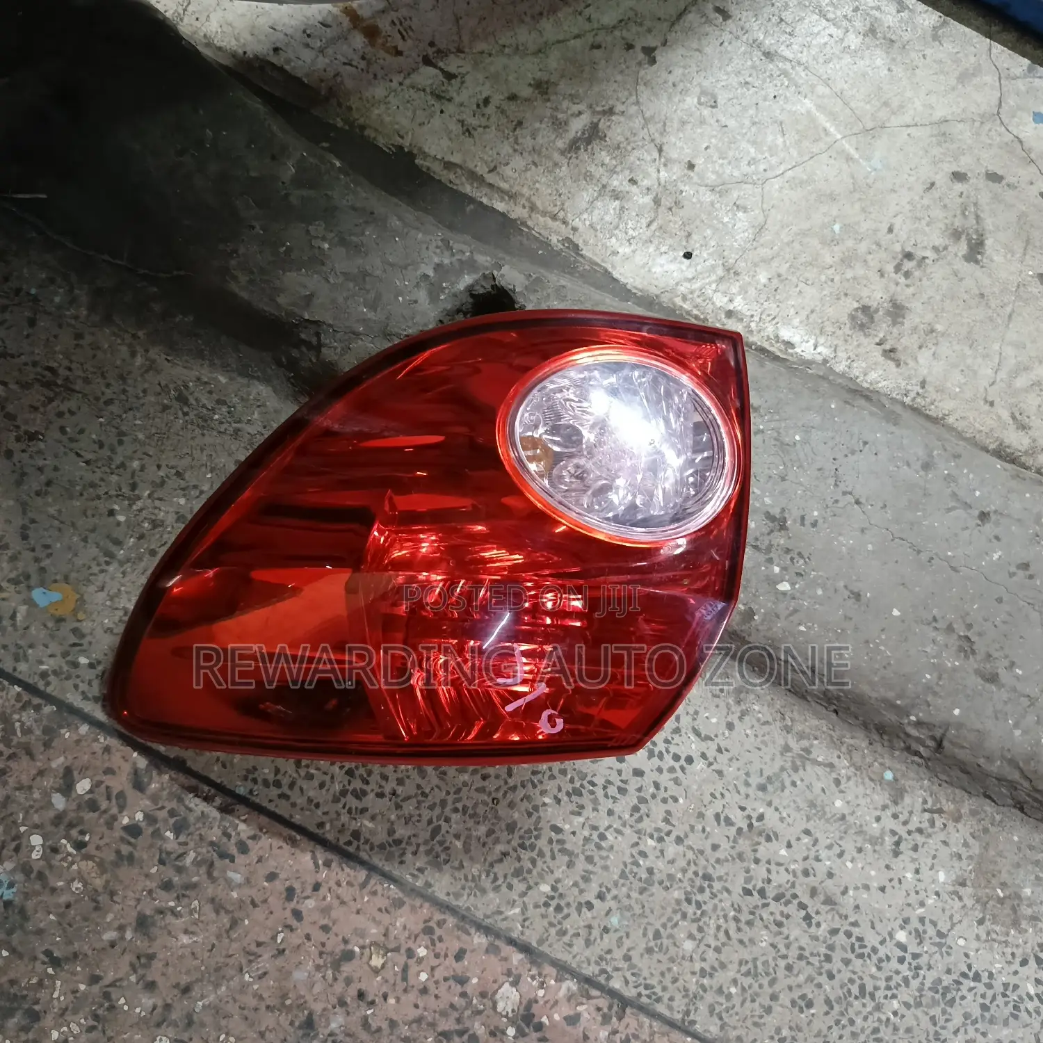 Nissan Wingroad Y12 Taillight RHS
