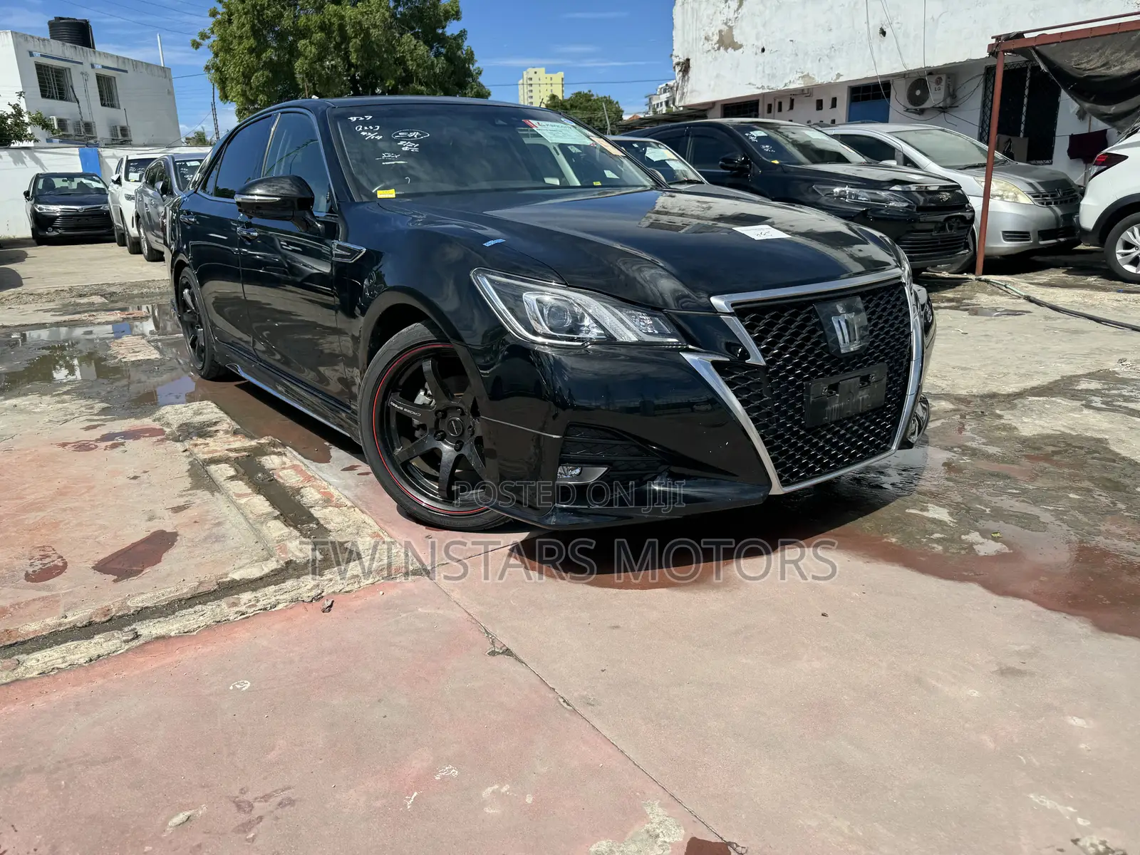 Toyota Crown 2017 Matt Black