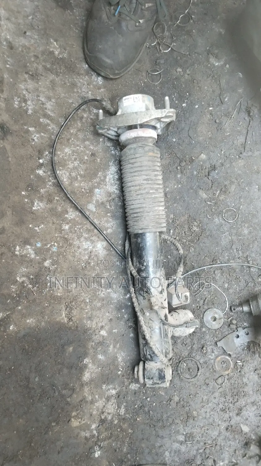 BMW X5 (F15, F85) Rear Shock Absorber