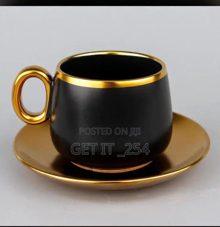 *Classy Cup Saucer Set* 
6 Cups and 6 Saucers