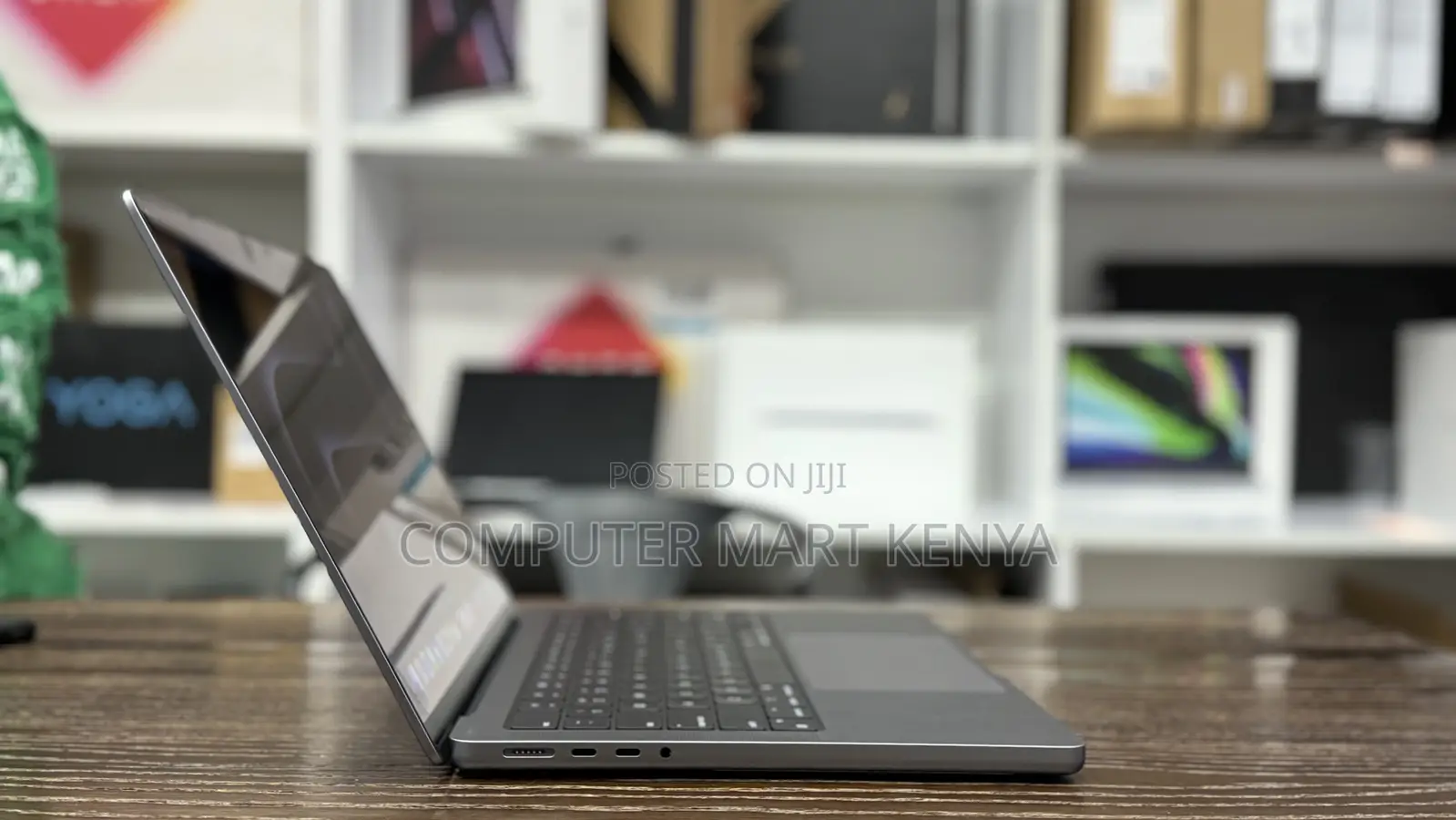 Laptop Apple MacBook Pro 2023 M3 14-Inch 8GB Apple M3 SSD 512GB
