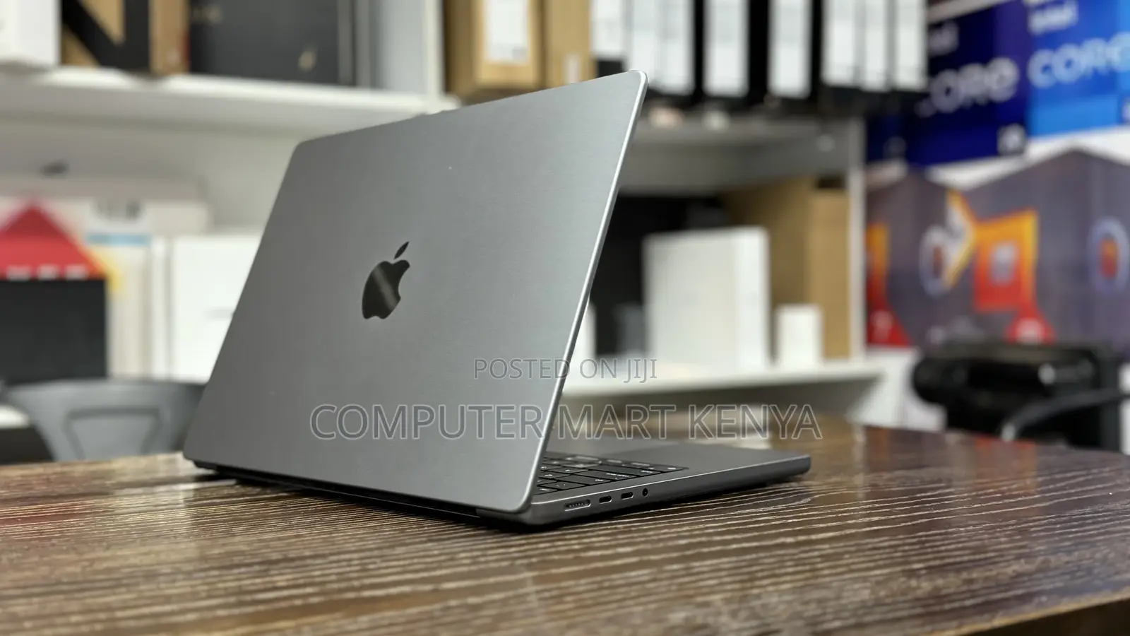 Laptop Apple MacBook Pro 2023 M3 14-Inch 8GB Apple M3 SSD 512GB