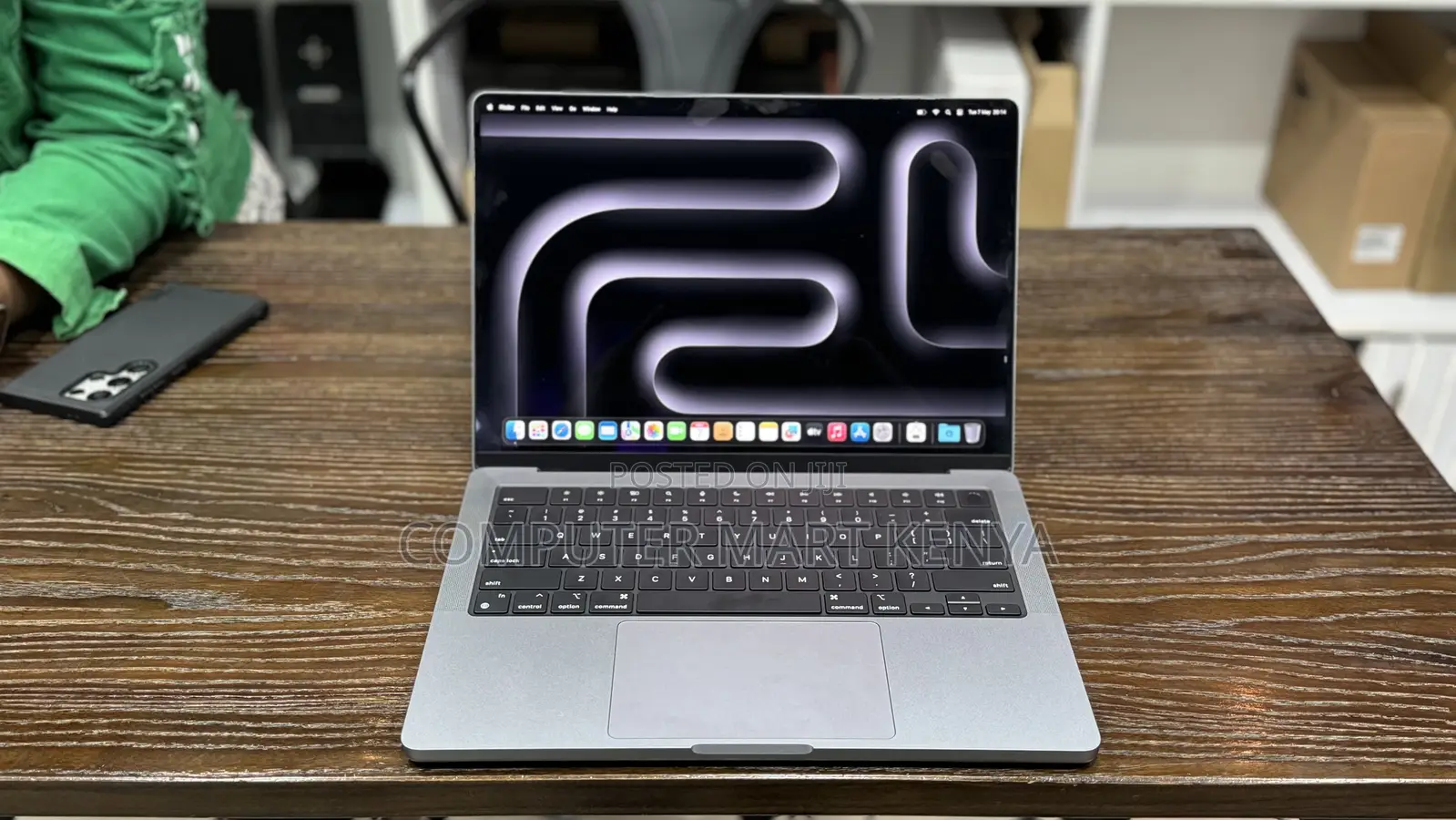 Laptop Apple MacBook Pro 2023 M3 14-Inch 8GB Apple M3 SSD 512GB