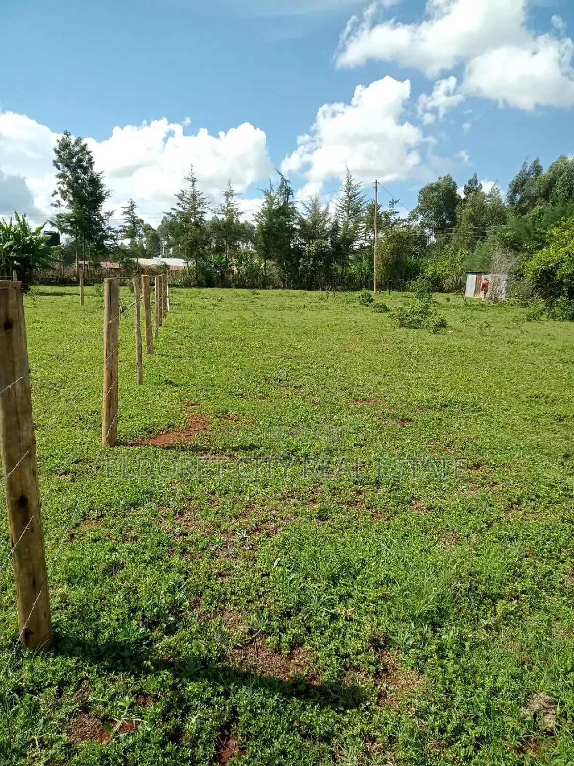 1/4 Kapseret Inder Area 3km From Tarmac