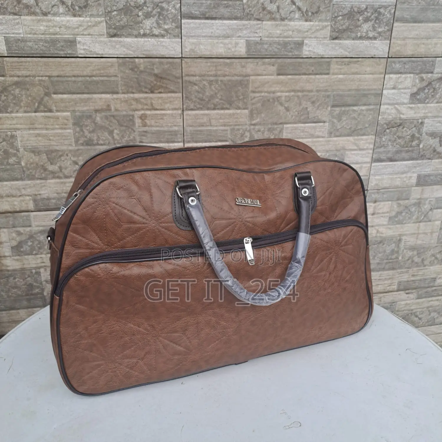 *Leather Travel Duffle Bag*
*Size: 48*23*34cm