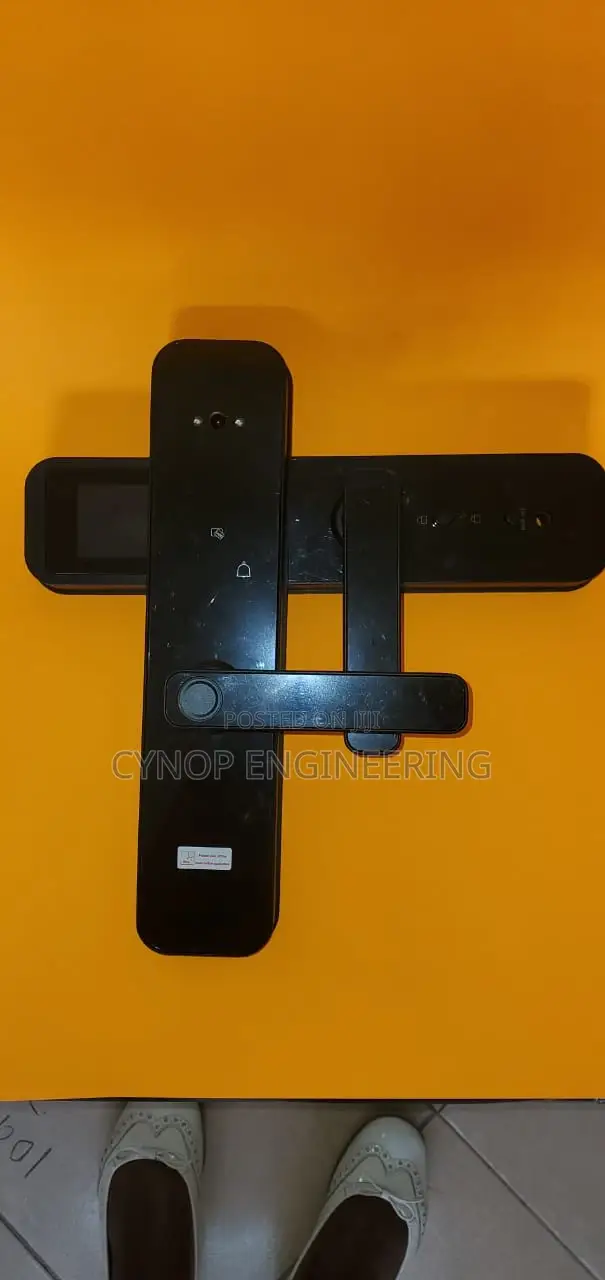 Personnel Presence Monitoring Smart Lock
