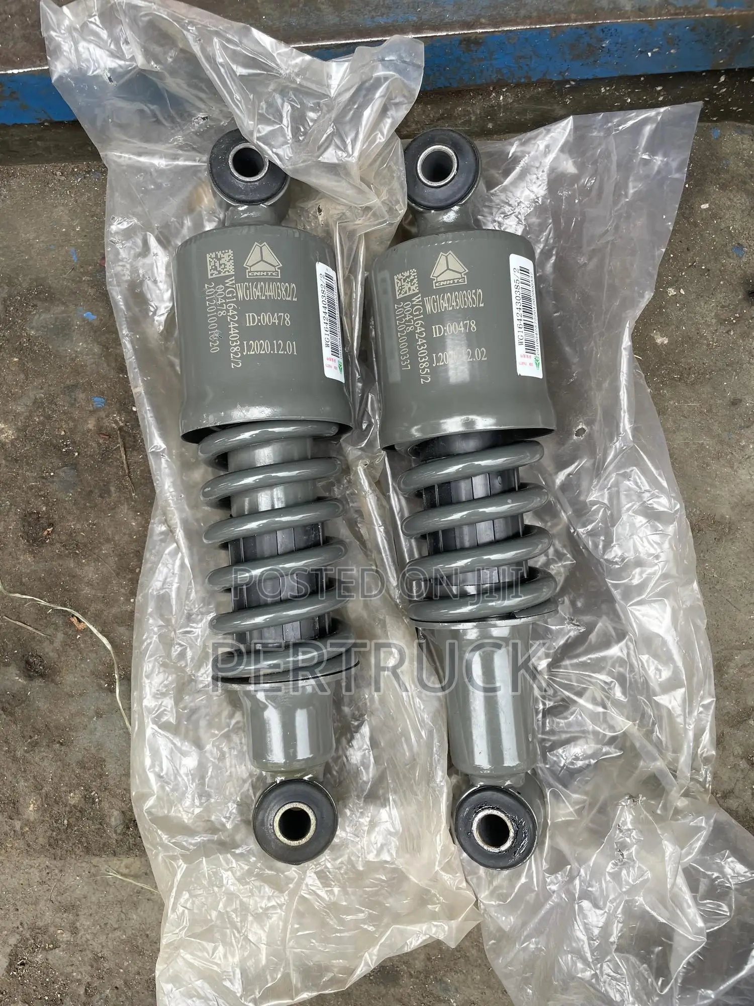 Wg1642430385/2 Cabin Shock Absorber-Howo/Sino,Steyr,Shacman