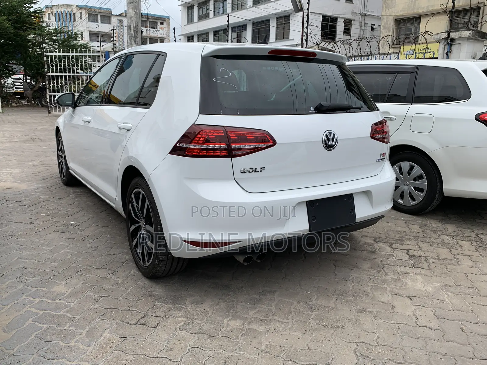 Volkswagen Golf 2017 White
