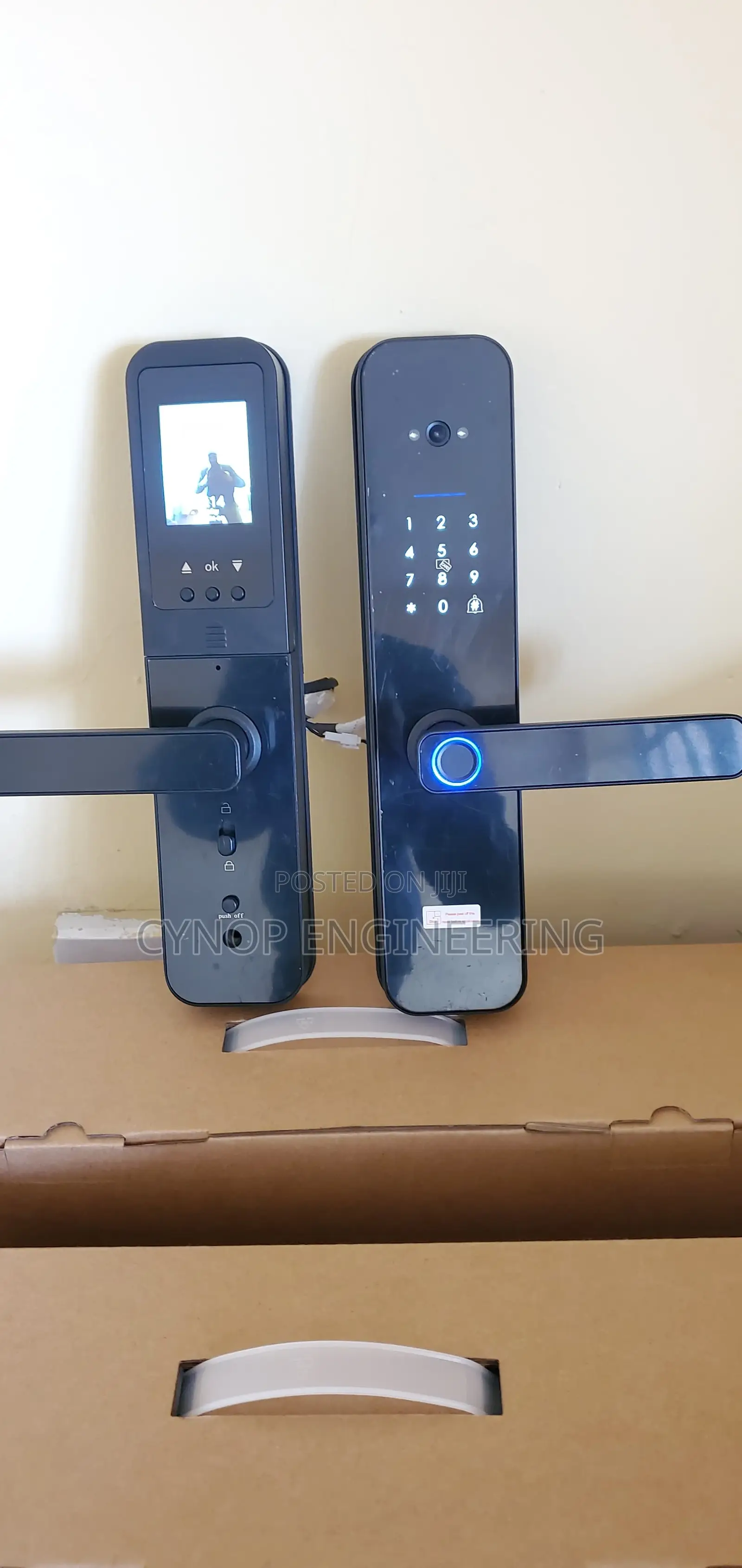 Intelligent Smart Lock With Camera for Wooden Door