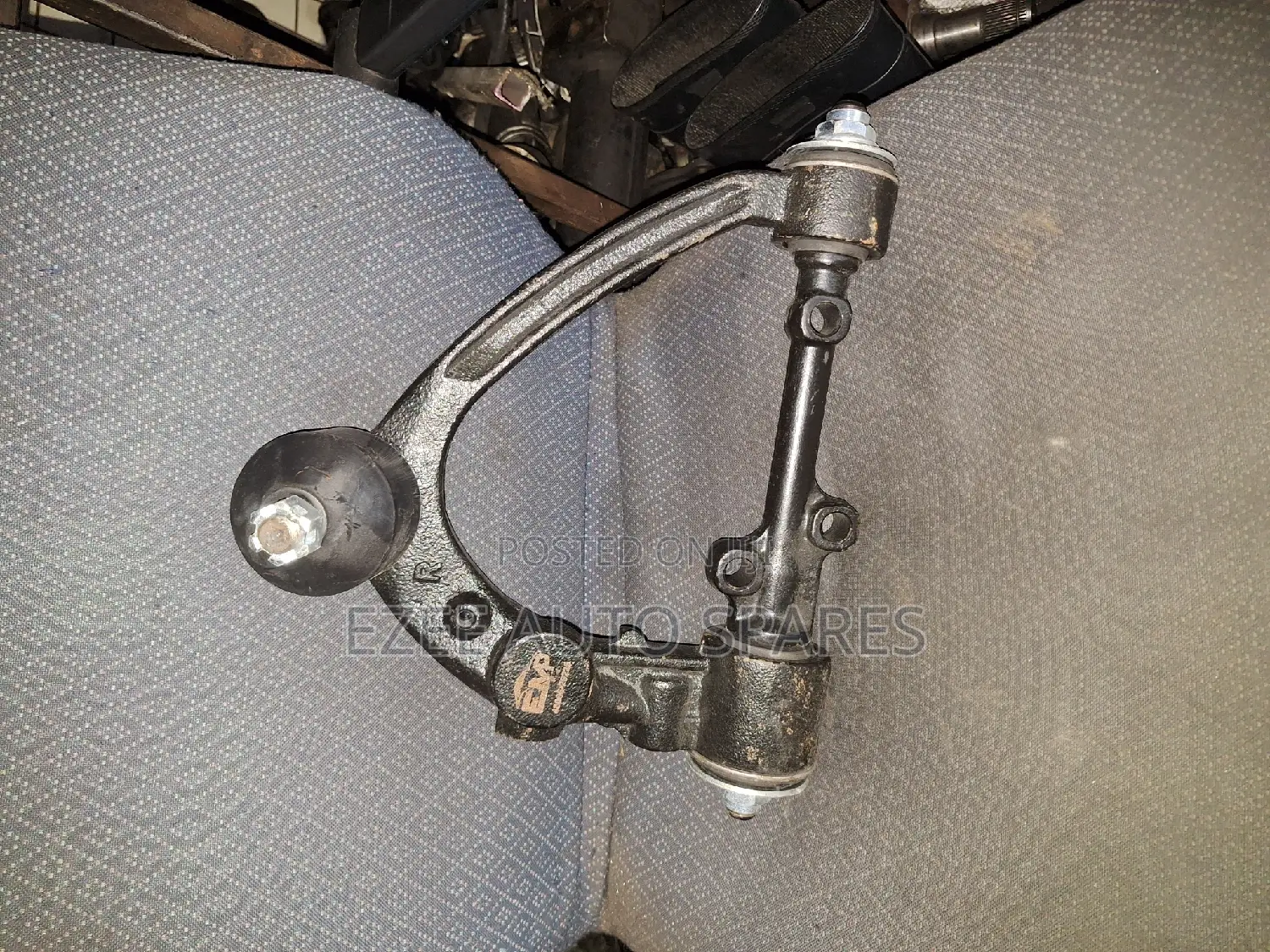 Upper Arm Toyota Hiace 7L
