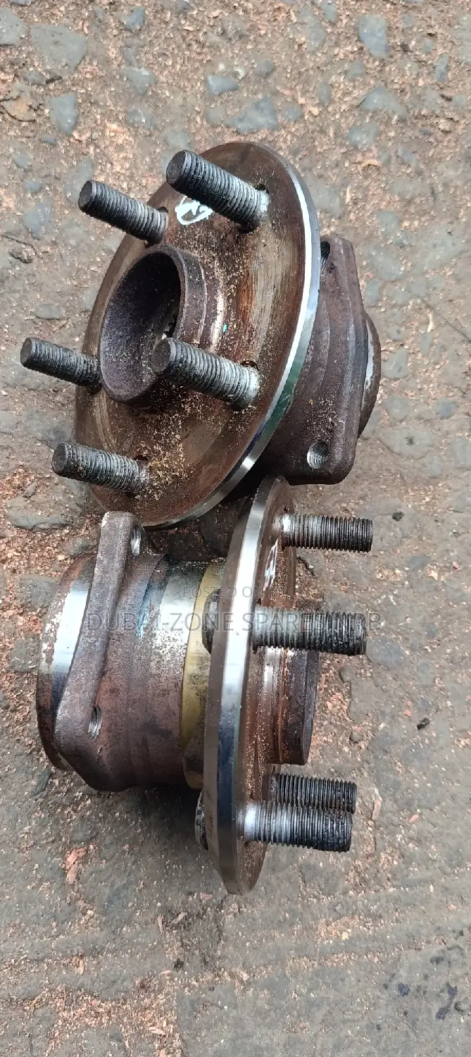 Ex Japan Rear Hubs Toyota Ractis,Allion,Premio,Wish 2 4-Wd.