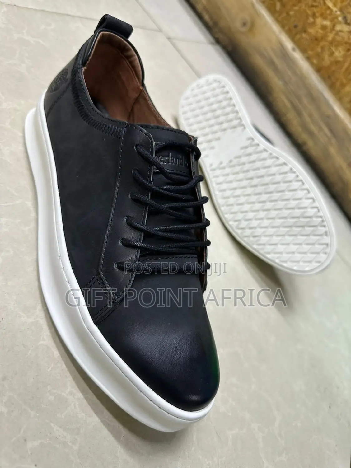 Black Cacual Leather Timberland