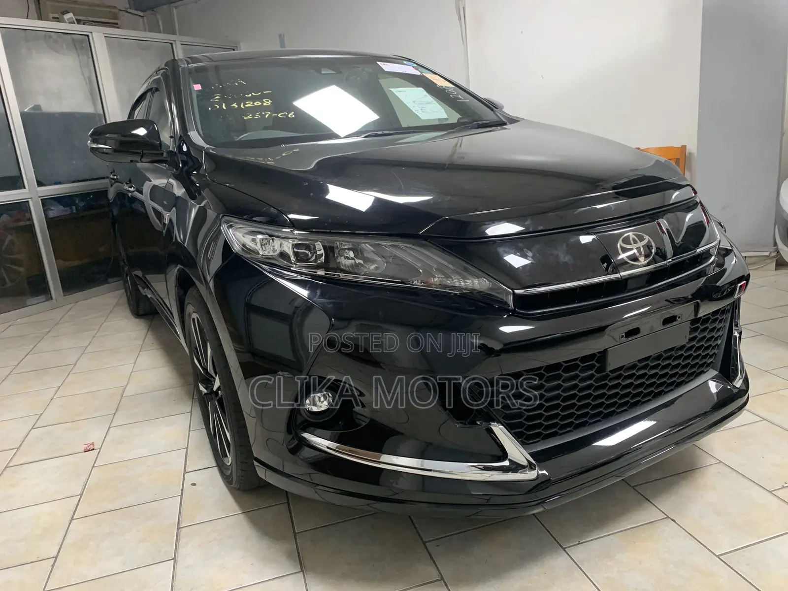 Toyota Harrier 2.0 4WD 2017 Matt Black