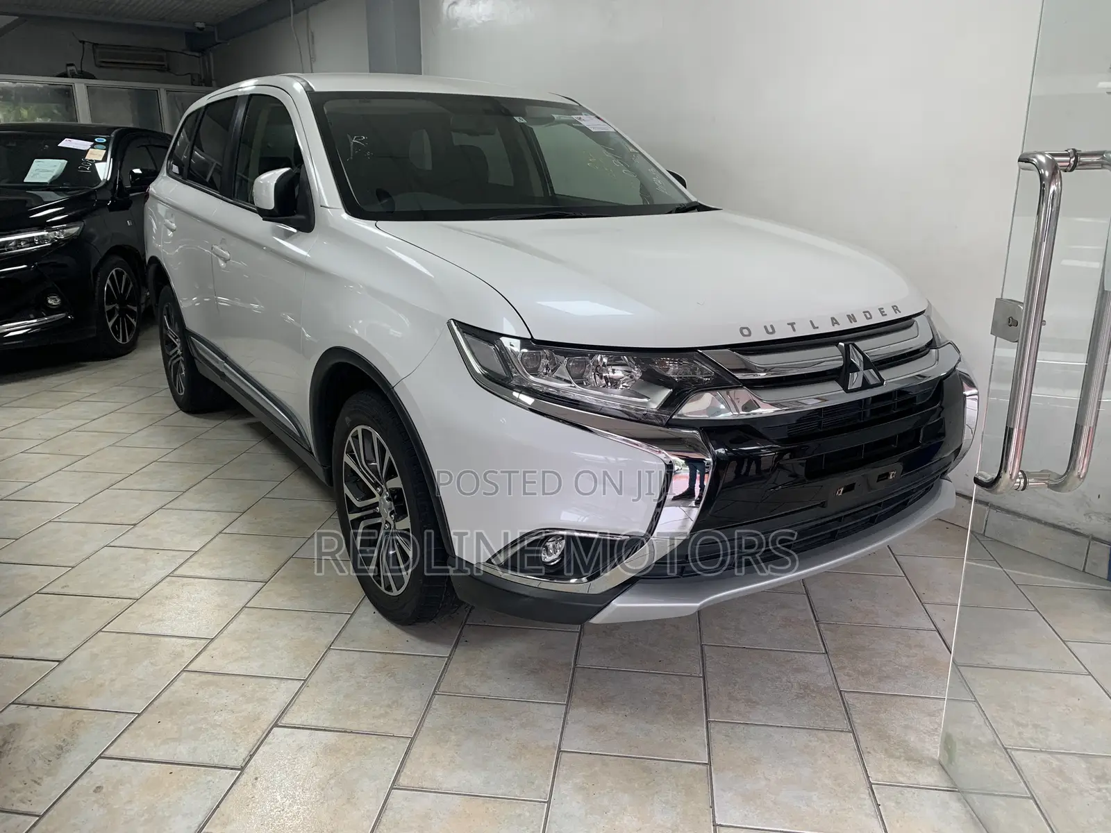 Mitsubishi Outlander 2017 Off white