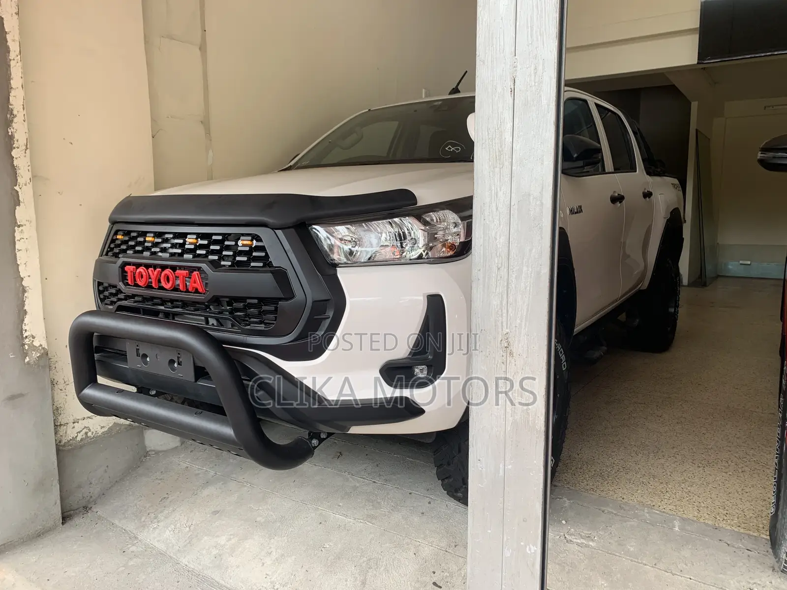Toyota Hilux 2021 Off white