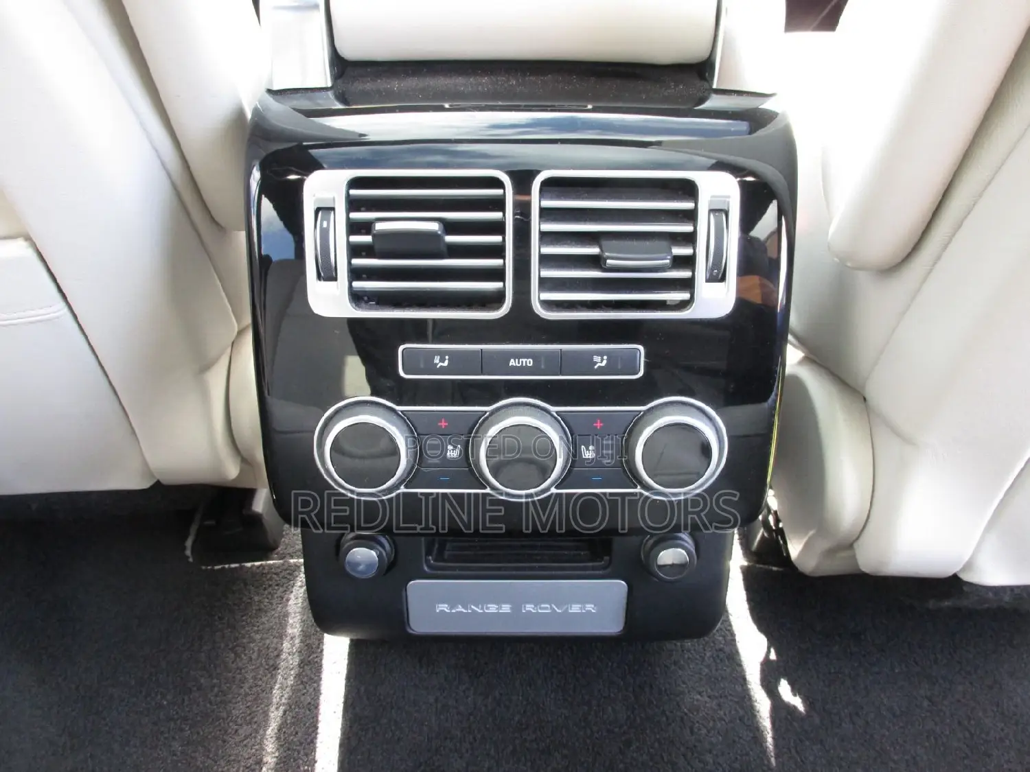 Land Rover Range Rover Vogue 2017 Matt Black