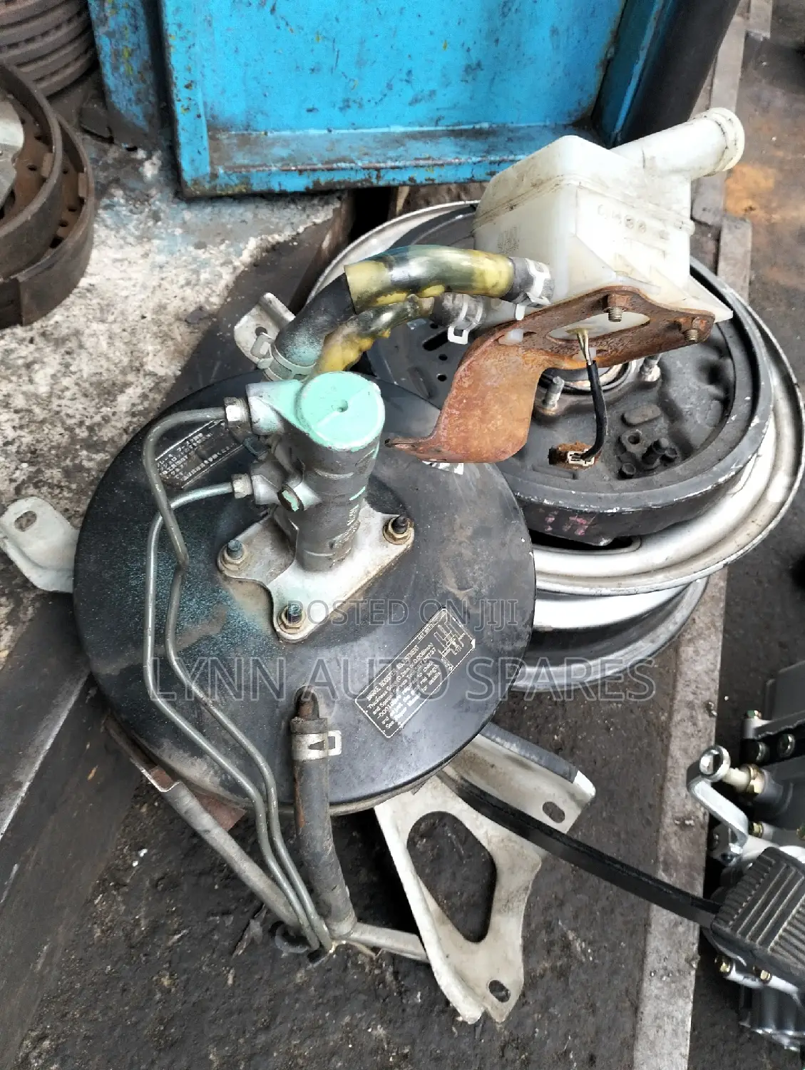 Toyota Hiace Shark 3l/5l Break Booster Complete