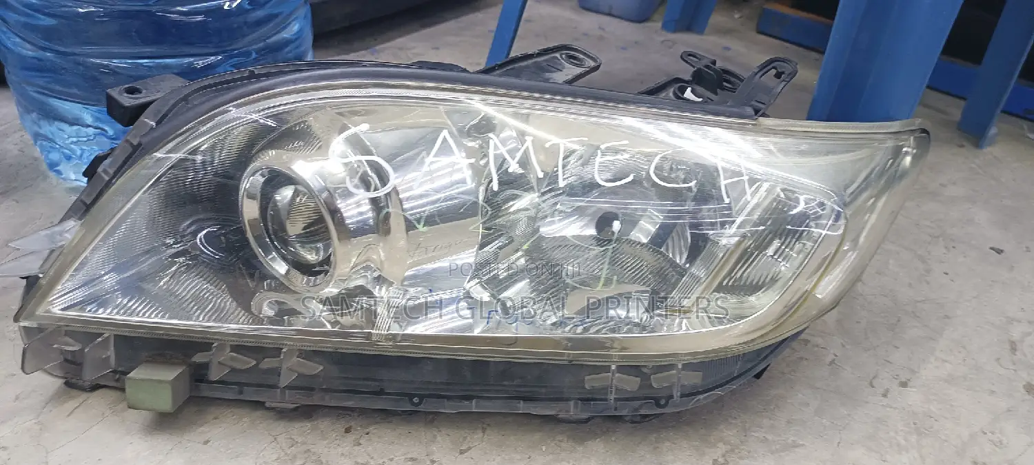 Standard Vanguard 2012 Headlight