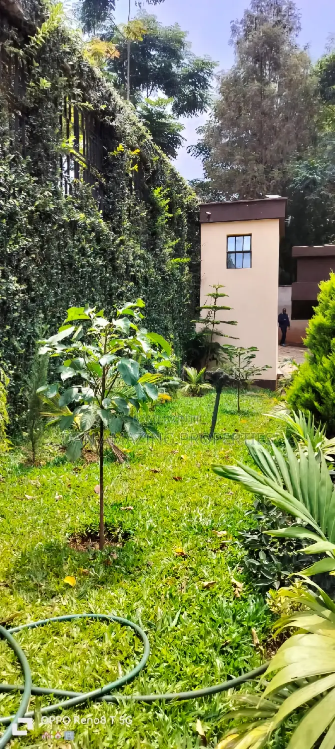 9bdrm Mansion in Nairobi On 1/2 Acre, Nyari for sale