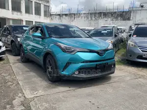2017 Toyota C-HR Green: Compact SUV for Eco-conscious Drivers