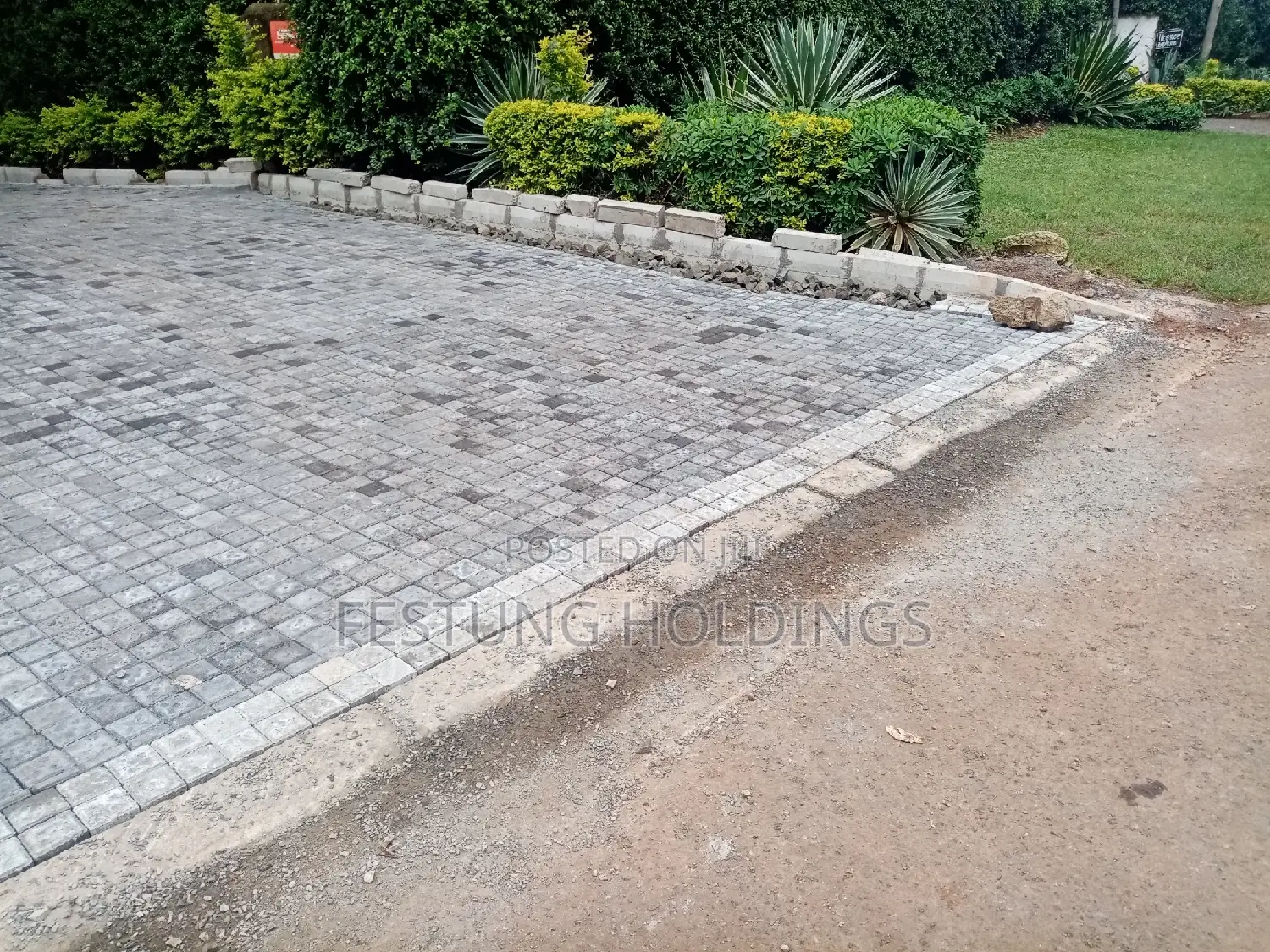 Drive Way Cabros Laying