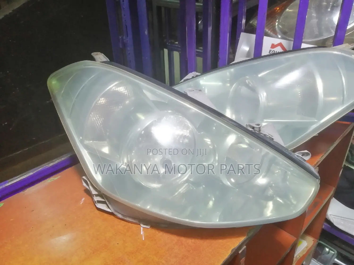 Toyota Caldina 2002/2003 Non Xenon Head Lamp, Clean Ex Japan