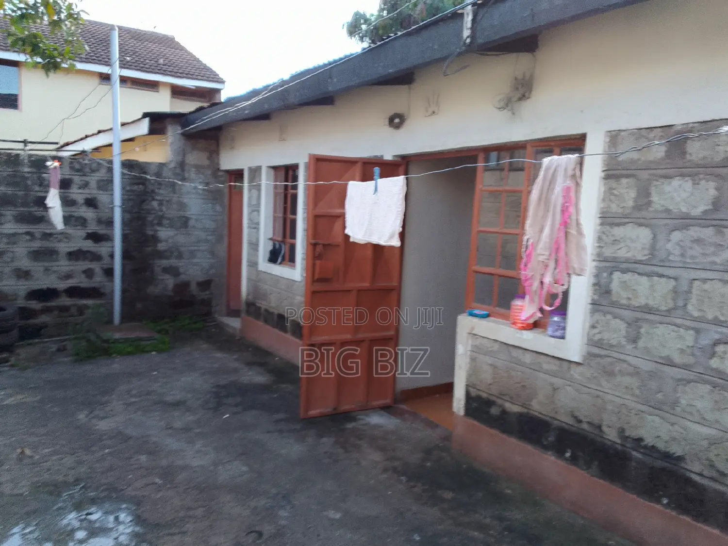 3bdrm Maisonette in Best Deal 3Br+Sq, Donholm for sale
