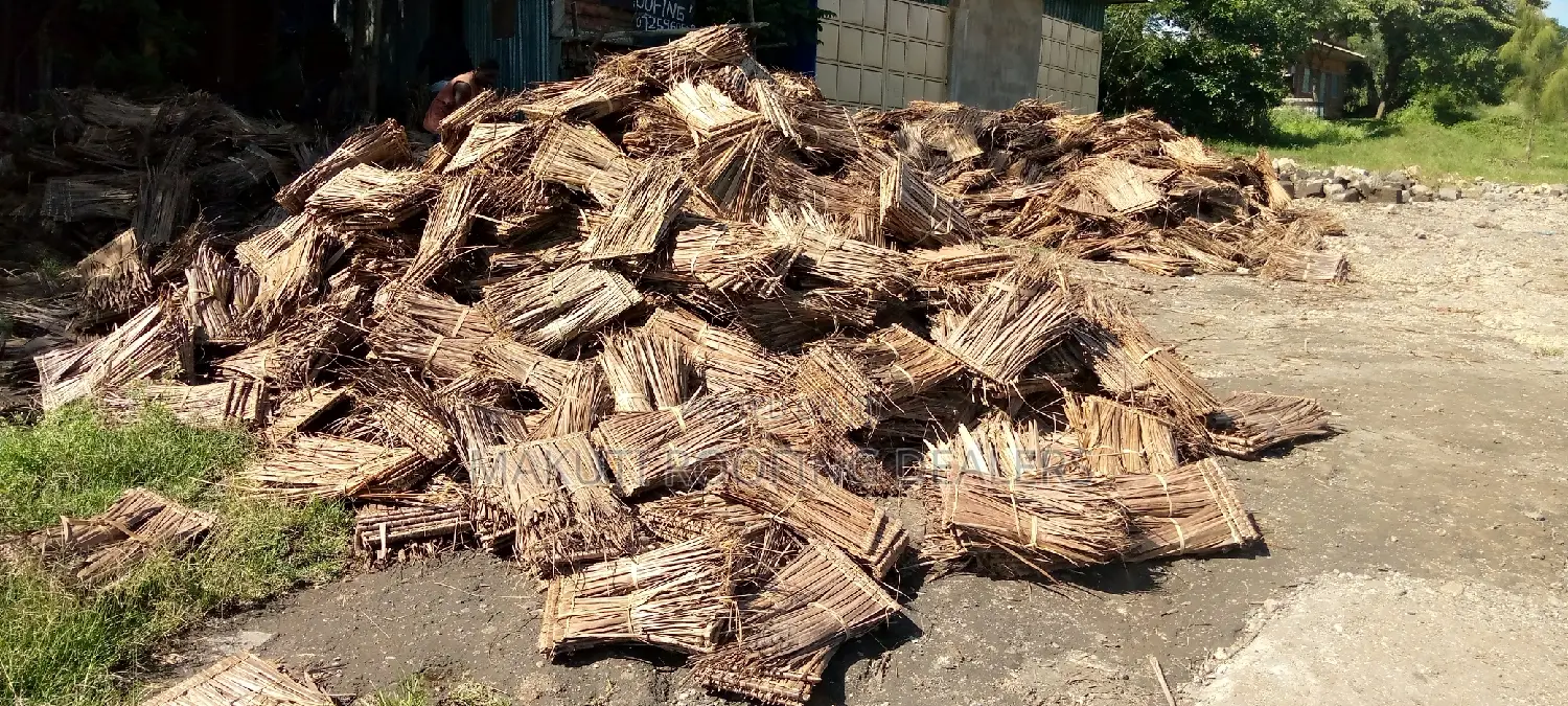 Quality Makuti for Roofing Construction.