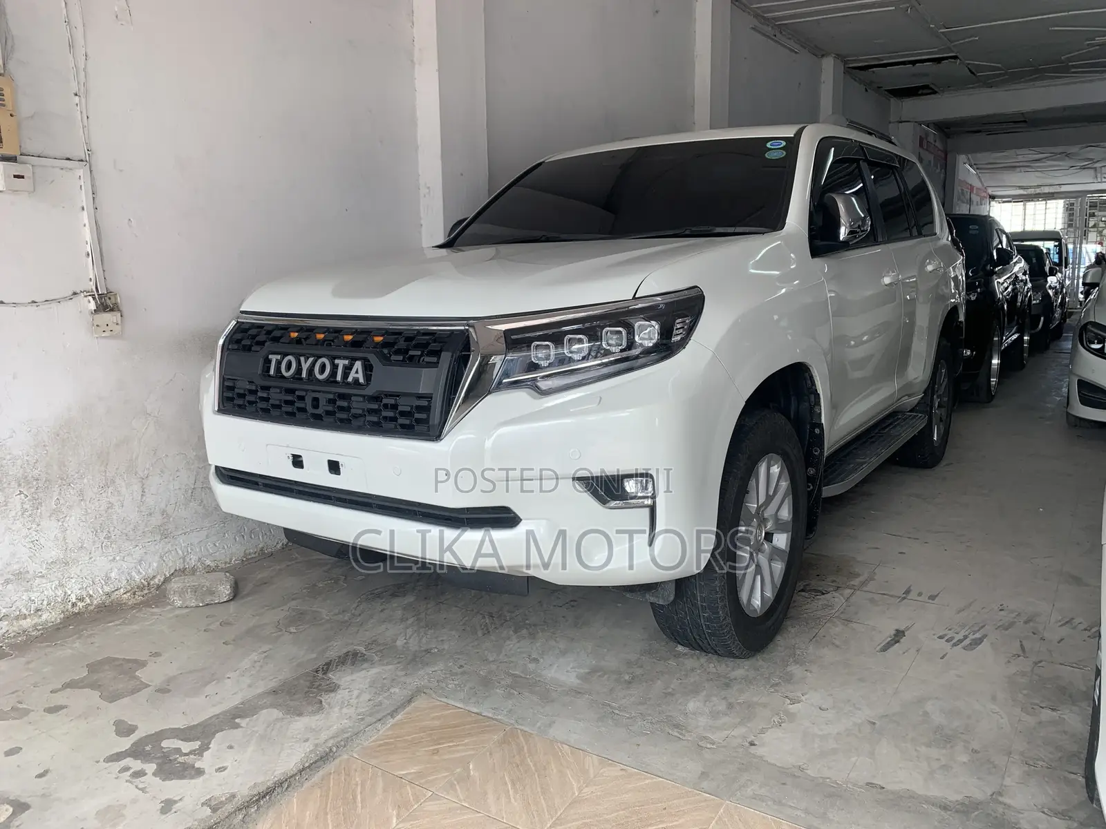 Toyota Land Cruiser Prado 2.7 2017 Beige